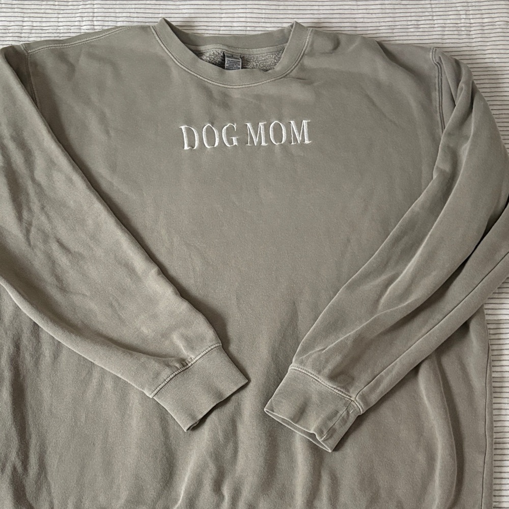 DOG MOM Embroidered Sweatshirt - Gray/Green